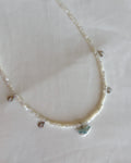 Collana in madreperla con balena